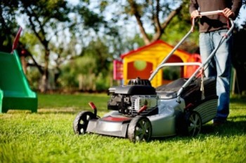 Lawnmower traction: when is it the right choice?